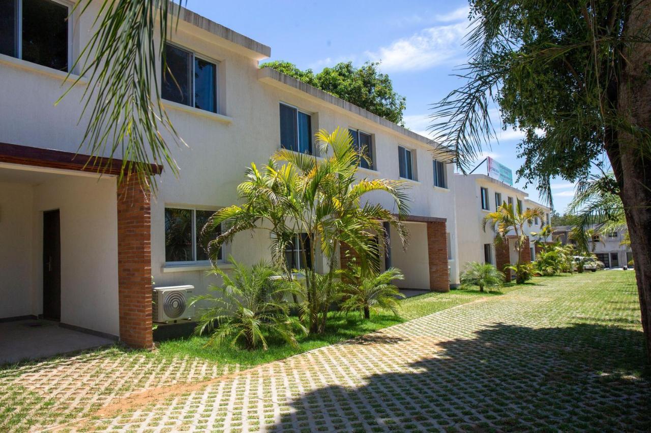 Hotel Oasis-Dream Holidays - La Petite France San Bernardino Exterior photo