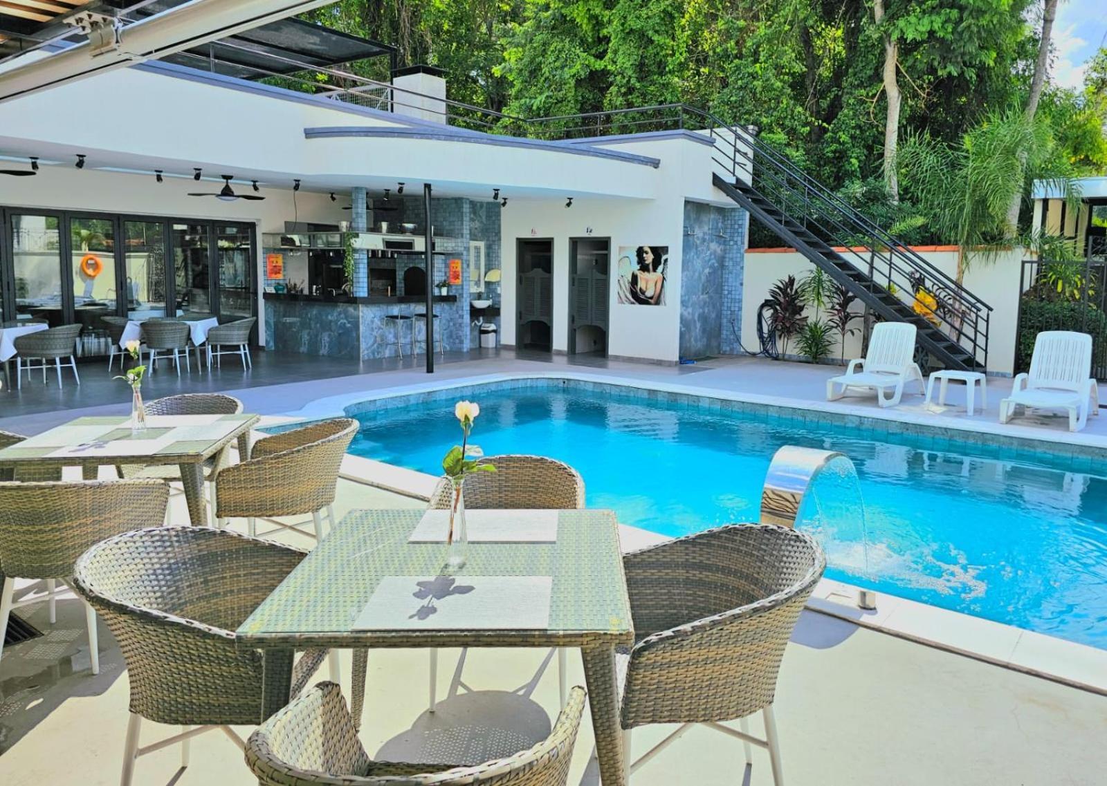 Hotel Oasis-Dream Holidays - La Petite France San Bernardino Exterior photo