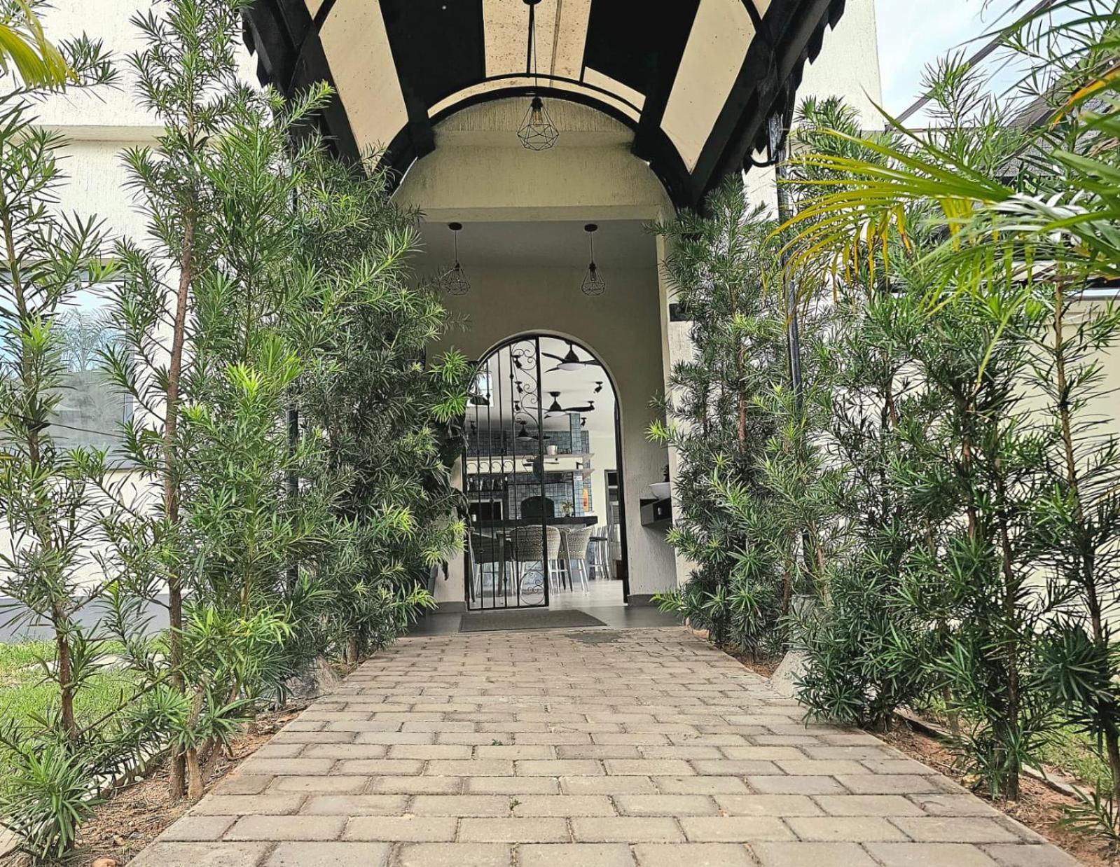 Hotel Oasis-Dream Holidays - La Petite France San Bernardino Exterior photo