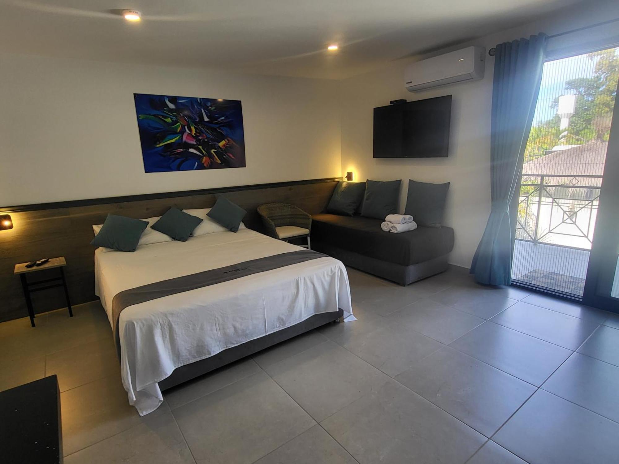 Hotel Oasis-Dream Holidays - La Petite France San Bernardino Exterior photo